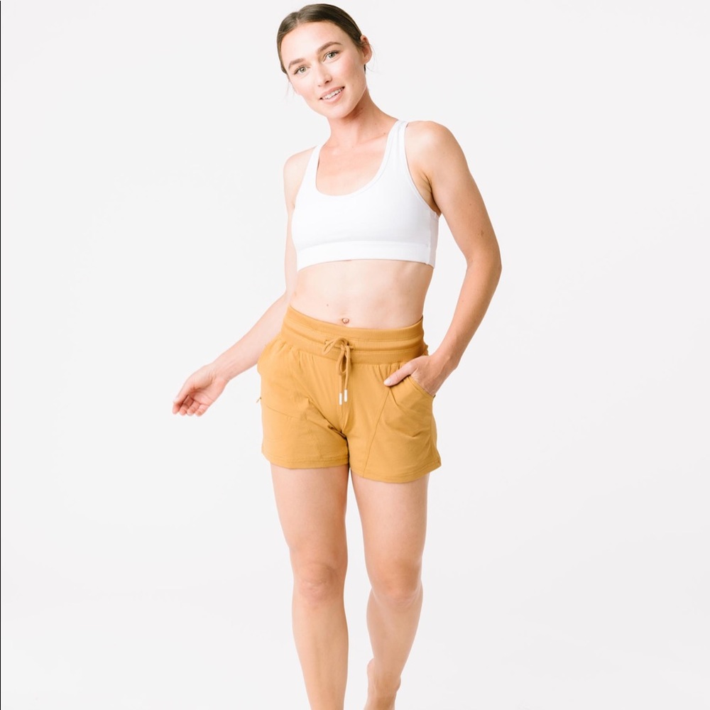 Zyia dark khaki Canyon shorts (goldish color)